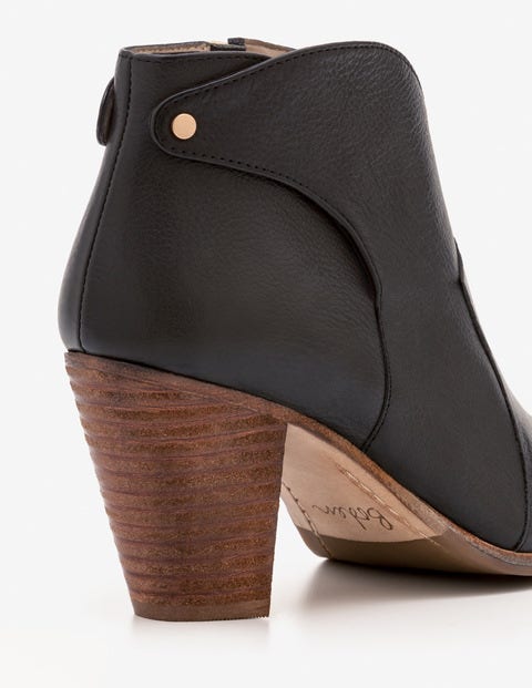 ankle boots boden