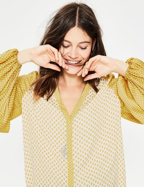 Harriet Bluse - Senfgelb, Kleine Knospen Harriet Bluse - Senfgelb, Kleine Knospen