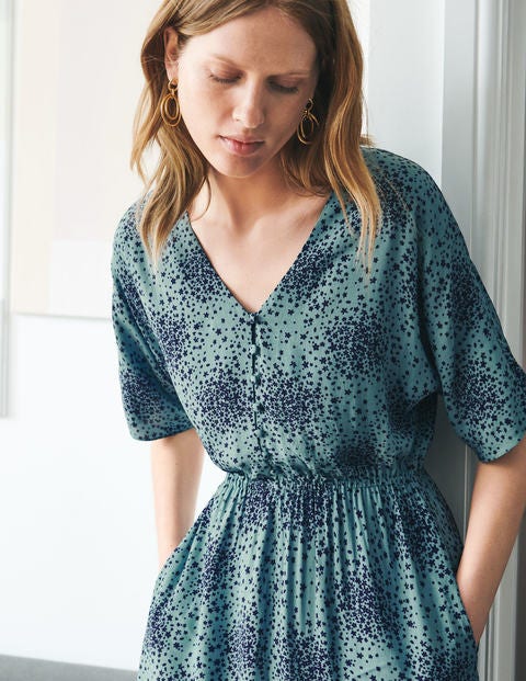 Truro Dress - Heritage Blue Flower Burst Truro Dress - Heritage Blue Flower Burst