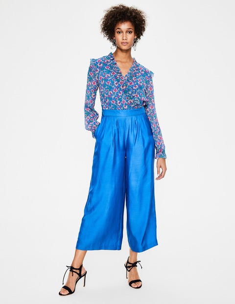 Gemusterter Overall Für Besondere Anlässe - Blau mit kleinen Blumen Gemusterter Overall Für Besondere Anlässe - Blau mit kleinen Blumen