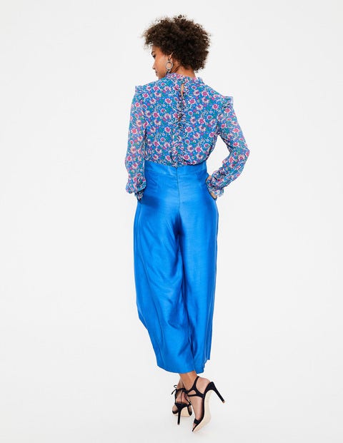Gemusterter Overall Für Besondere Anlässe - Blau mit kleinen Blumen Gemusterter Overall Für Besondere Anlässe - Blau mit kleinen Blumen