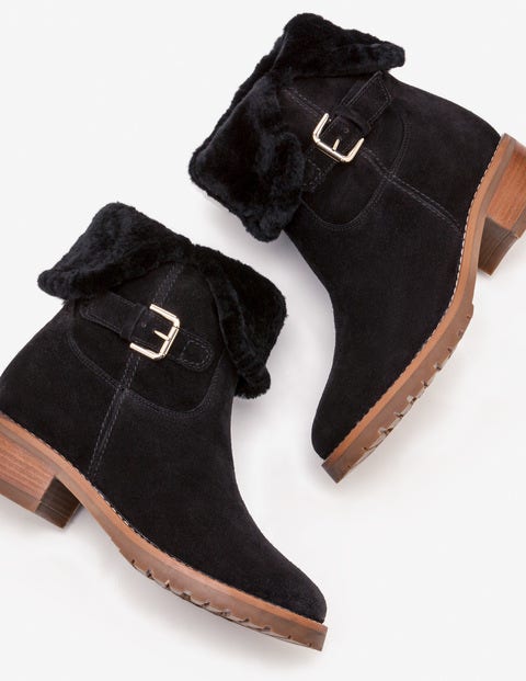 Cumbria Shearling Boots - Black Cumbria Shearling Boots - Black
