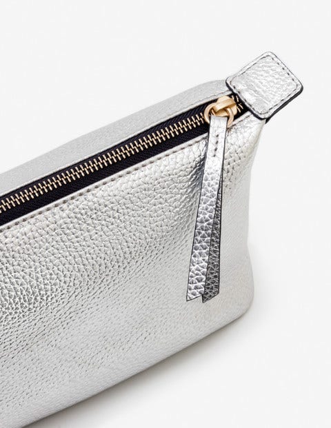 Small Leather Washbag - Silver Metallic Small Leather Washbag - Silver Metallic