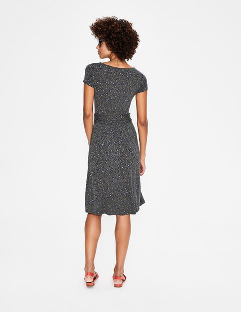 Amelie Jersey Dress - Classic Khaki Animal Amelie Jersey Dress - Classic Khaki Animal