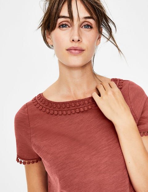 Thelma Jersey T-Shirt - Rouge Thelma Jersey T-Shirt - Rouge