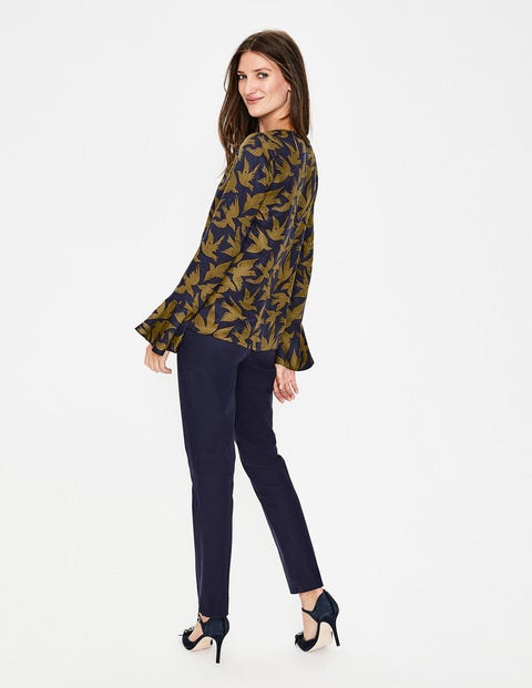 Lucie Top - Trumpet, Swooping Birds Lucie Top - Trumpet, Swooping Birds