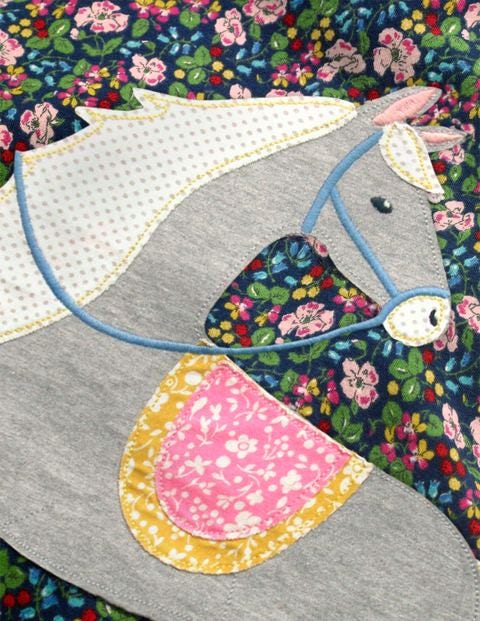 Jerseykleid Mit Großer Applikation - Blaues Blumen-/Beerenmuster, Pferd Jerseykleid Mit Großer Applikation - Blaues Blumen-/Beerenmuster, Pferd
