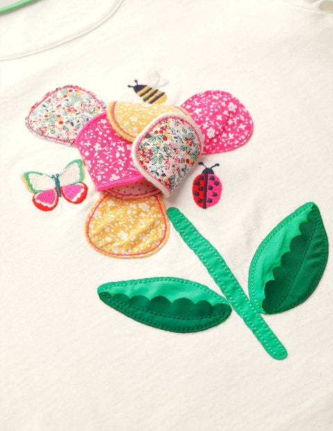 Adventure Appliqué T-Shirt - Ivory Big Flower Adventure Appliqué T-Shirt - Ivory Big Flower