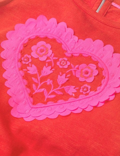 Trägershirt Mit Herzapplikation - Erdbeerkuchenrot Trägershirt Mit Herzapplikation - Erdbeerkuchenrot