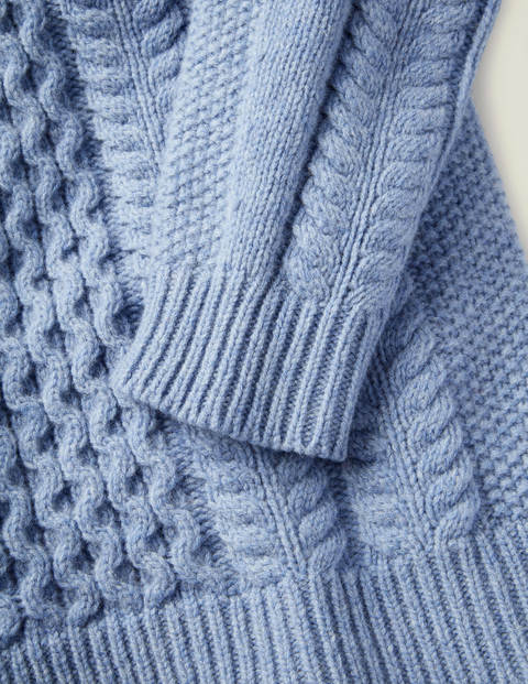 Torridon Rundhalspullover Mit Zopfmuster - Gedecktes Blau Torridon Rundhalspullover Mit Zopfmuster - Gedecktes Blau