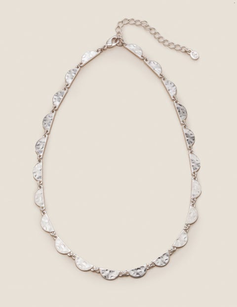 Scallop Necklace - Silver Metallic Scallop Necklace - Silver Metallic