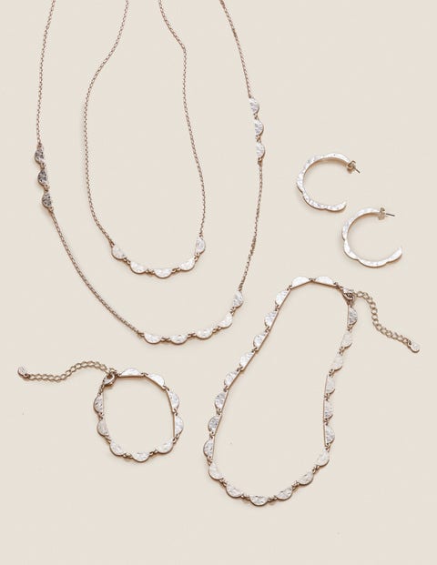 Scallop Necklace - Silver Metallic Scallop Necklace - Silver Metallic