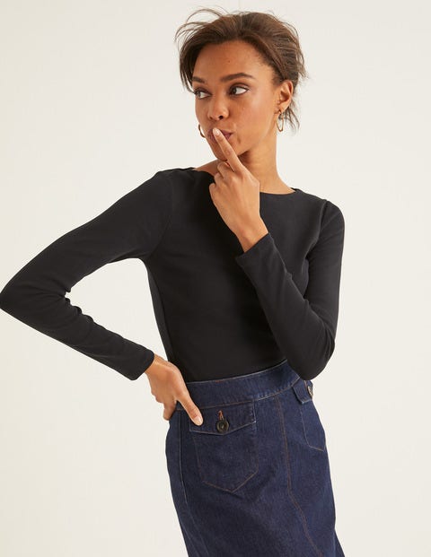 Essential Boatneck - Black Essential Boatneck - Black