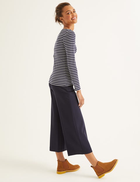 Essential Boatneck - Navy/ Ivory Essential Boatneck - Navy/ Ivory