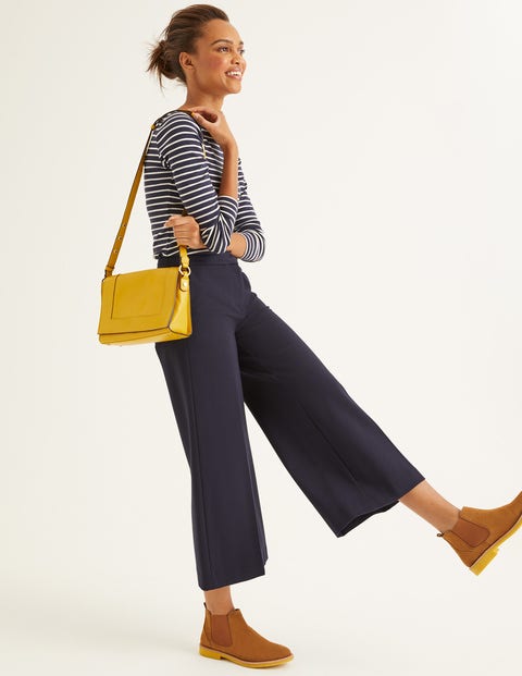 Essential Boatneck - Navy/ Ivory Essential Boatneck - Navy/ Ivory