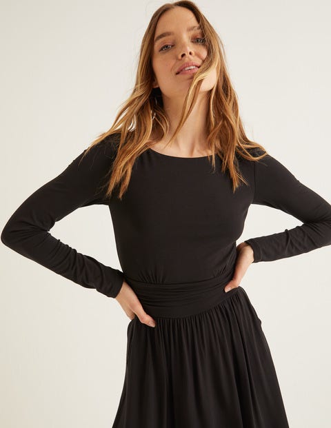 black jersey midi dress with sleeves