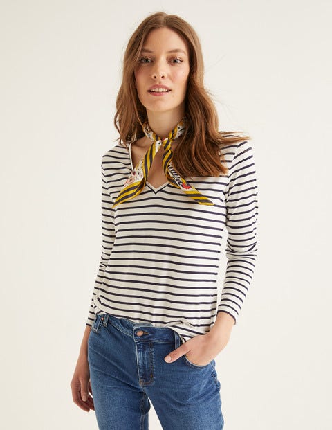 Supersoft V-Neck Tee - Ivory/Navy Supersoft V-Neck Tee - Ivory/Navy