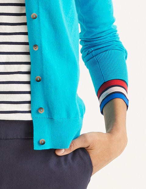 Amelia Cardigan Mit Rundhalsausschnitt - Lagunenblau Amelia Cardigan Mit Rundhalsausschnitt - Lagunenblau