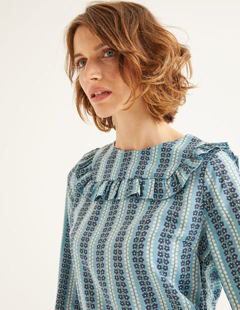 Chemisier Effie - Bleu tradition, motif treillis floral Chemisier Effie - Bleu tradition, motif treillis floral