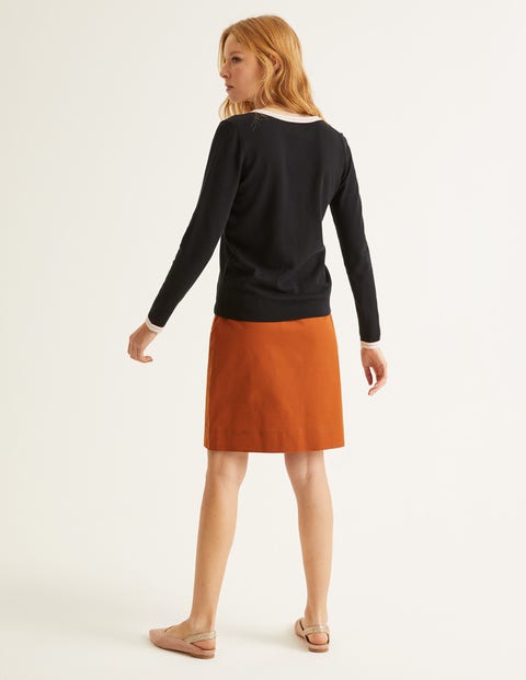 Elina Pullover Mit V-Ausschnitt - Schwarz Elina Pullover Mit V-Ausschnitt - Schwarz
