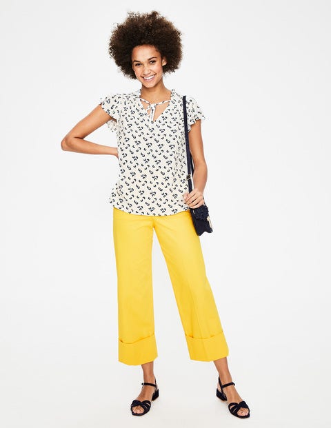 Angelica Top - Ivory Daisy Cloud Angelica Top - Ivory Daisy Cloud