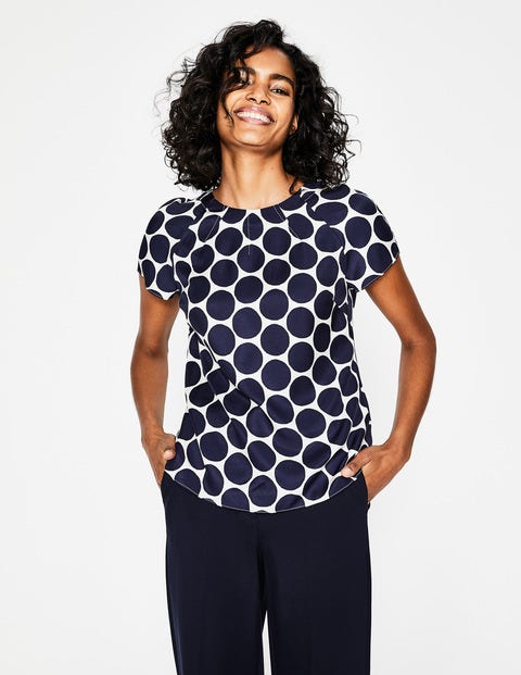 Daria Oberteil - Naturweiß und Navy, Marken-Tupfen Daria Oberteil - Naturweiß und Navy, Marken-Tupfen