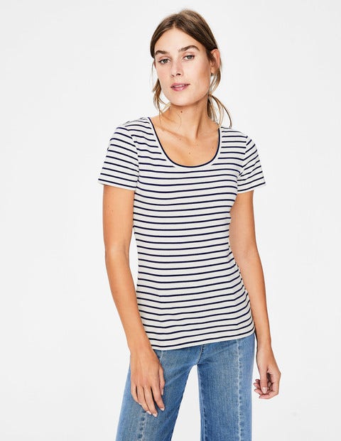 Essential Short Sleeve Tee - Ivory/Navy Essential Short Sleeve Tee - Ivory/Navy