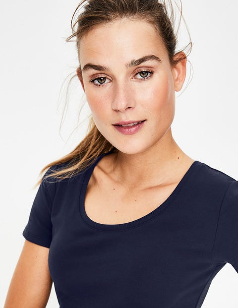 Essential Short Sleeve Tee - Navy Essential Short Sleeve Tee - Navy