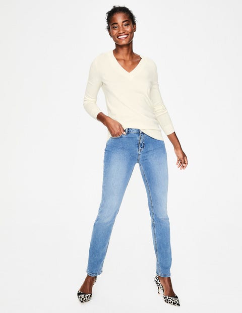 Cashmere Relaxed V-Neck Jumper - Ivory Cashmere Relaxed V-Neck Jumper - Ivory