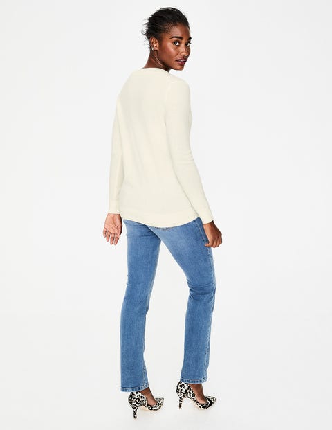 Cashmere Relaxed V-Neck Jumper - Ivory Cashmere Relaxed V-Neck Jumper - Ivory