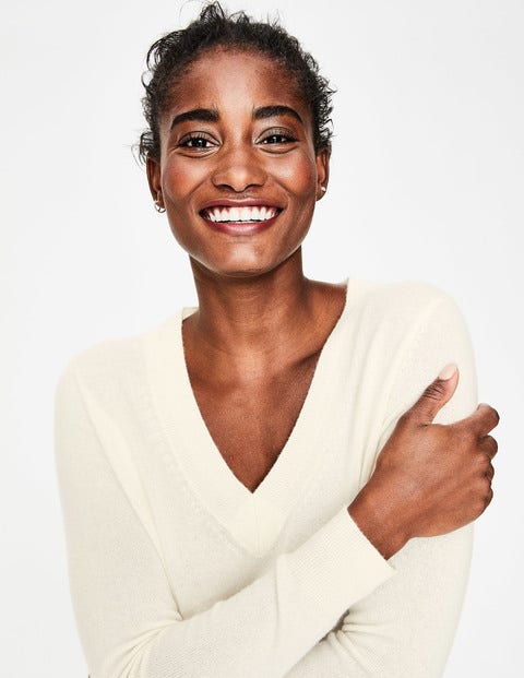 Cashmere Relaxed V-Neck Jumper - Ivory Cashmere Relaxed V-Neck Jumper - Ivory