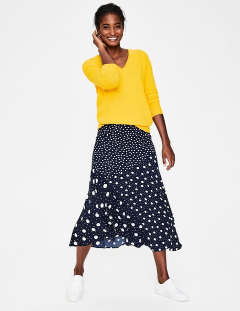 Cashmere Relaxed V-Neck Jumper - Happy Cashmere Relaxed V-Neck Jumper - Happy