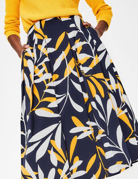 Theodora Pleated Skirt - Big Scale Leaf Theodora Pleated Skirt - Big Scale Leaf