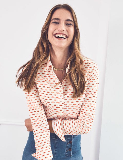Modern Classic Shirt - Ivory & Red Pop Lips Modern Classic Shirt - Ivory & Red Pop Lips
