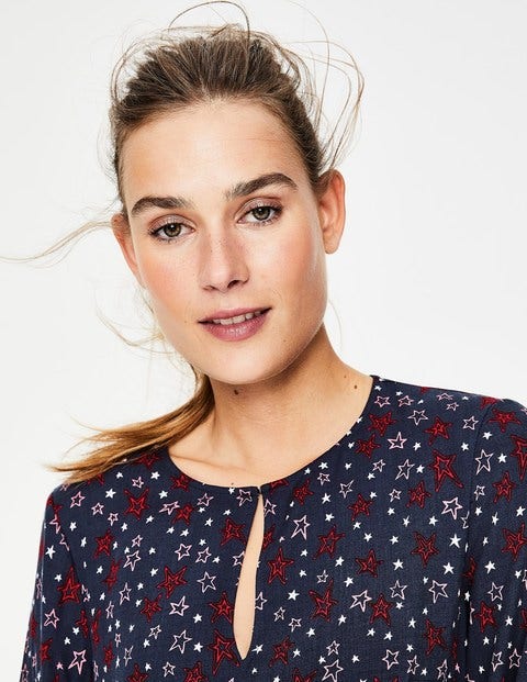Robe Vanessa - Motif Sketchy Stars bleu marine Robe Vanessa - Motif Sketchy Stars bleu marine