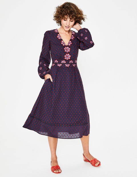 Robe Midi Flossie Brodée - Bleu marine avec pois rouge vif Robe Midi Flossie Brodée - Bleu marine avec pois rouge vif