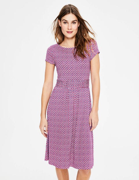 Amelie Jerseykleid - Erdbeereis-Rosa, Geometrisches Muster Amelie Jerseykleid - Erdbeereis-Rosa, Geometrisches Muster