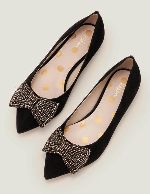 light yellow pumps