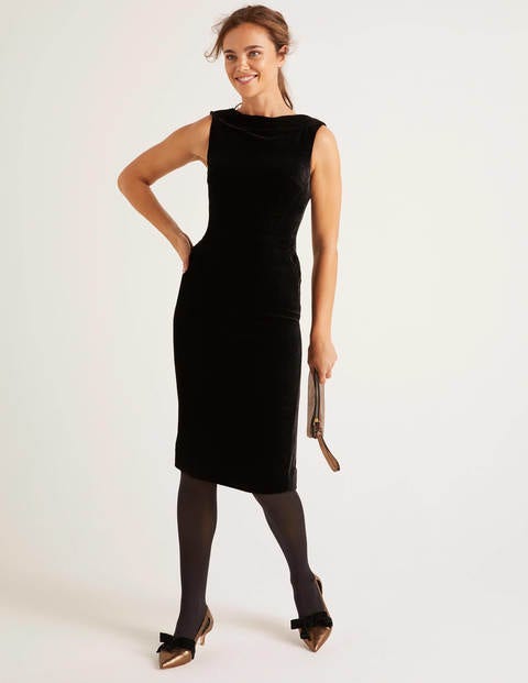Martha Samtkleid mit Nahtdetails - Schwarz Martha Samtkleid mit Nahtdetails - Schwarz