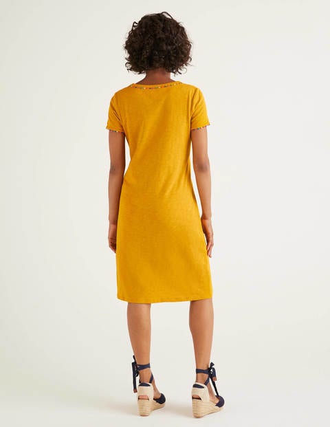 casual tee shirt dresses