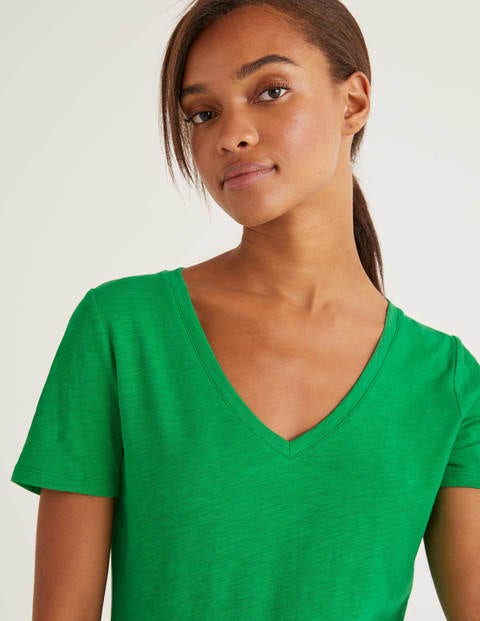 The Cotton V-Neck Tee - Rich Emerald The Cotton V-Neck Tee - Rich Emerald