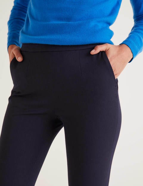 Bath Bi-Stretch 7/8 Trousers - Navy Bath Bi-Stretch 7/8 Trousers - Navy