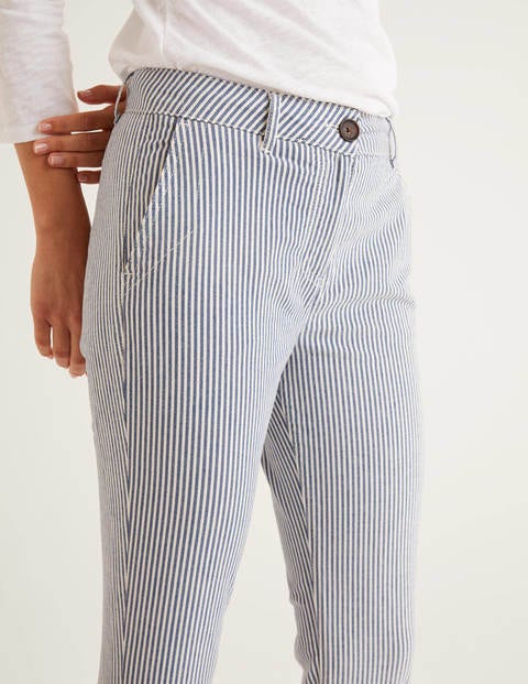 Daisy Chinohose - Feine Streifen Daisy Chinohose - Feine Streifen