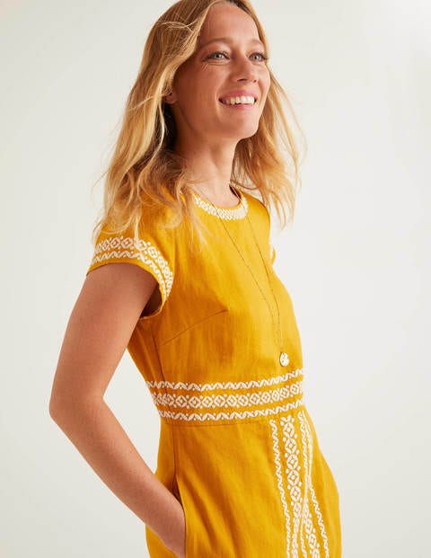 Laura Leinenkleid Mit Stickereien - Sonnengelb Laura Leinenkleid Mit Stickereien - Sonnengelb