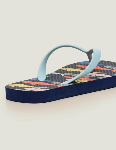 Gemusterte Flip-Flops - Bunt, Kleine Haie in Regenbogenfarben Gemusterte Flip-Flops - Bunt, Kleine Haie in Regenbogenfarben