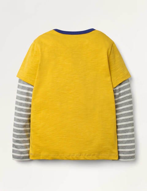 layered t shirt