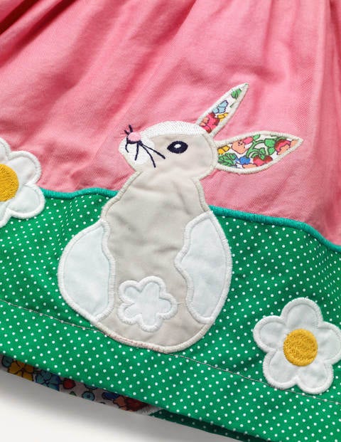 Jupe avec paysage appliqué - Scène avec lapin rose formica Jupe avec paysage appliqué - Scène avec lapin rose formica