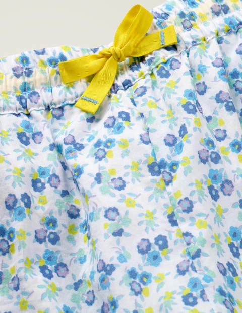 Shorts mit gerüschtem Saum - Himmelblau, Vintage-Blumenmuster Shorts mit gerüschtem Saum - Himmelblau, Vintage-Blumenmuster