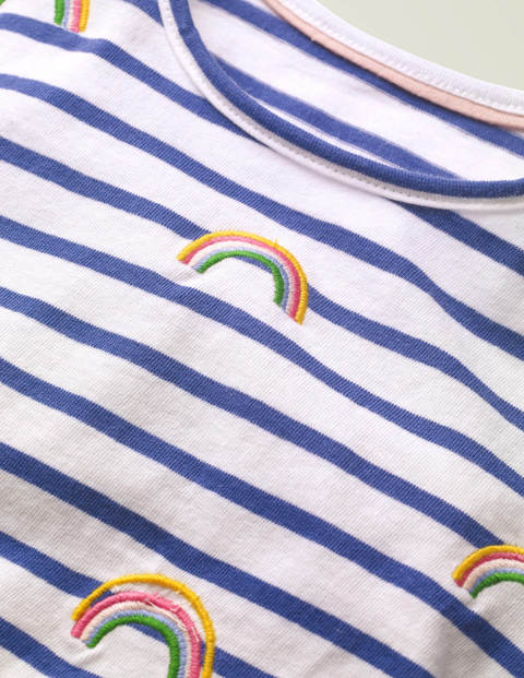 Gestreiftes T-Shirt mit Stickerei - Weiß/Kräftiges Blau, Regenbogen Gestreiftes T-Shirt mit Stickerei - Weiß/Kräftiges Blau, Regenbogen