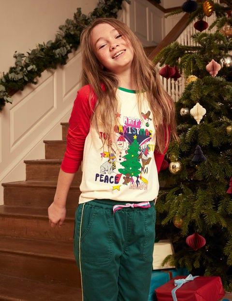 Raglan Festive Printed T-shirt - Rockabilly Red Christmas Scene Raglan Festive Printed T-shirt - Rockabilly Red Christmas Scene